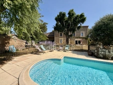 Manor house in CARCASSONNE with 233m2 of living space, 5 bedrooms, garage, swimming pool, 1100m2 plot
