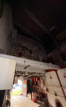 Immeuble à renover à vendre MONTLAUR (11) 282m2 environ avec terrain