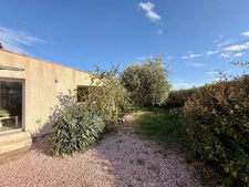 Maison plain-pied à RIEUX MINERVOIS 78m2 habitables, un  gite de 50m2 sur terrain 725m2, piscine