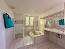 Magnificent property in Limoux with 205.07m2 of living space on 2.05 hectares of land