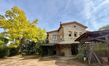 Magnificent property in Limoux with 205.07m2 of living space on 2.05 hectares of land