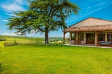 Property with over 700m2 of living space on 1.24 hectares of land, swimming pool and exceptional views 