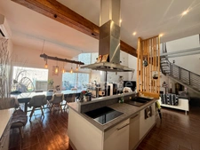Loft exceptionnel 170m2 habitables 4 chambres, 1 garage et jardin à 20km de Carcassonne  avec piscine hors sol