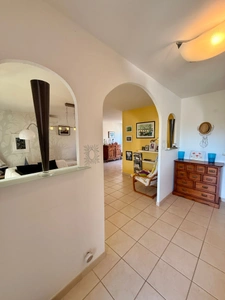 Maison plain-pied à RIEUX MINERVOIS 78m2 habitables, un  gite de 50m2 sur terrain 725m2, piscine