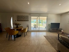 Maison à vendre 9 pièces VILLEMOUSTAUSSOU (11)194m2 habitable, 5 chambres, terrain 1858m2 piscine 