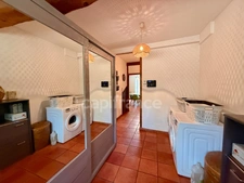 Manor house in CARCASSONNE with 233m2 of living space, 5 bedrooms, garage, swimming pool, 1100m2 plot