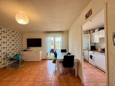 3-room apartment in BERRIAC, 60m2 of living space, two bedrooms, two parking spaces