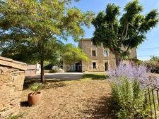 Manor house in CARCASSONNE with 233m2 of living space, 5 bedrooms, garage, swimming pool, 1100m2 plot