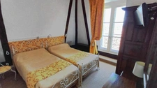 Private mansion in CARCASSONNE, 18 bedrooms, 1340 m² of living space with 2 hangars totaling 668 m², parking, garden of 350 m²