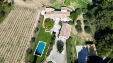 Maison à vendre Bastide composée de 5 suites avec piscine sur terrain attenant de près d'un hectare OPPEDE (84)