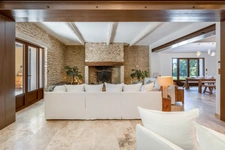Bastide à vendre composée de 4 suites, 1 annexe avec piscine sur terrain attenant de près d'un hectare OPPEDE (84)
