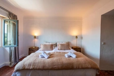 Dpt Vaucluse (84), à vendre BEAUMETTES maison de village de près de 350 m² avec piscine et spa sur un terrain de 1 924,00 m² 