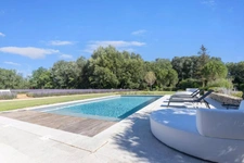 Dpt Vaucluse (84), à vendre GORDES propriété de 465 m2 en pierre avec 11 chambres sur près de 5 ha
