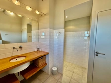 Mas rénové à vendre en campagne de OPPEDE (84), près 200 m2, 3 chambres sur terrain attenant piscinable de près de 1075 m2.