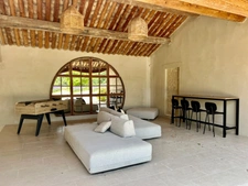 Dpt Vaucluse (84), à vendre GORDES propriété de 465 m2 en pierre avec 11 chambres sur près de 5 ha
