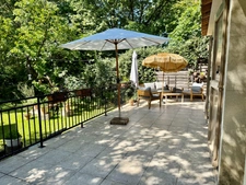 Dpt Vaucluse (84), à vendre aux Imberts quartier de GORDES, maison de plein pied avec 3 chambres et 1600 m2 de jardin  