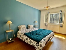 Maison à vendre aux portes de ROUSSILLON (84) 5 chambres, piscine, jardin paysagé