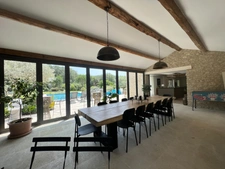 Dpt Vaucluse (84), à vendre GORDES propriété de 465 m2 en pierre avec 11 chambres sur près de 5 ha