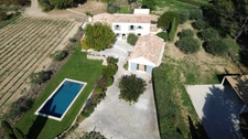 Maison à vendre Bastide composée de 5 suites avec piscine sur terrain attenant de près d'un hectare OPPEDE (84)
