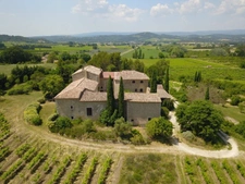 Propriete À Bonnieux(84) exceptionnelle ancienne magnanerie du XIIIᵉ siècle à rénover, près de 1 000 m² près de 7 ha
