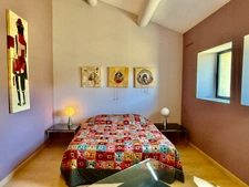 Mas rénové à vendre en campagne de OPPEDE (84), près 200 m2, 3 chambres sur terrain attenant piscinable de près de 1075 m2.