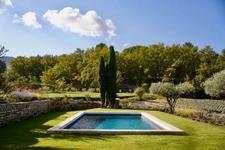 Maison à vendre Bastide composée de 5 suites avec piscine sur terrain attenant de près d'un hectare OPPEDE (84)