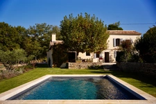Maison à vendre Bastide composée de 5 suites avec piscine sur terrain attenant de près d'un hectare OPPEDE (84)