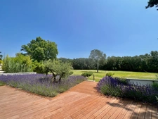 Dpt Vaucluse (84), à vendre GORDES propriété de 465 m2 en pierre avec 11 chambres sur près de 5 ha