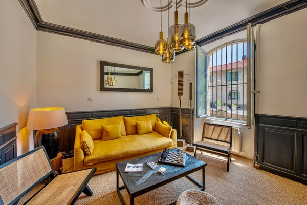 Dpt Vaucluse (84), à vendre BEAUMETTES maison de village de près de 350 m² avec piscine et spa sur un terrain de 1 924,00 m² 