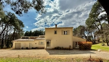 Maison à vendre aux portes de ROUSSILLON (84) 5 chambres, piscine, jardin paysagé