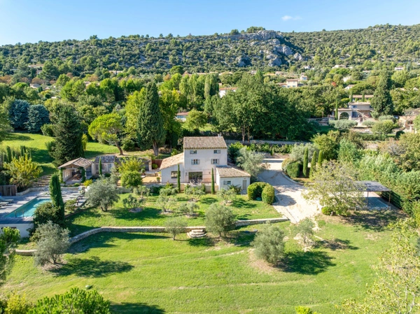 Maison à vendre 8 pièces SAINT SATURNIN LES APT (84)