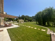 Dpt Vaucluse (84), à vendre GORDES propriété de 465 m2 en pierre avec 11 chambres sur près de 5 ha
