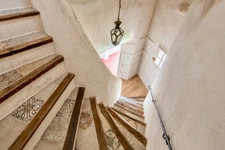 Dpt Vaucluse (84), à vendre au Coeur de L'ISLE SUR LA SORGUE exceptionnelle maison de près de 600 m2 avec jardin paysagé avec piscine sur plus de 900 m2 et chapelle à rénover de près de 180 m2 