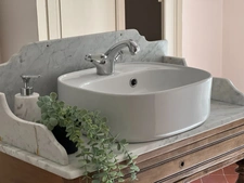 Character house (nearly 320 m2, 5 bedrooms) with interior courtyard, swimming pool & independent apartment (nearly 135 m2, 2 bedrooms) – Lagnes, Luberon (84)