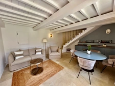 Dpt Vaucluse (84), à vendre GORDES propriété de 465 m2 en pierre avec 11 chambres sur près de 5 ha