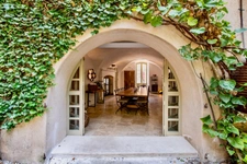 Dpt Vaucluse (84), à vendre BEAUMETTES maison de village de près de 350 m² avec piscine et spa sur un terrain de 1 924,00 m² 