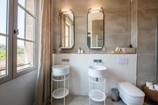 Dpt Vaucluse (84), à vendre BEAUMETTES maison de village de près de 350 m² avec piscine et spa sur un terrain de 1 924,00 m² 