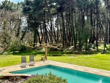 Maison à vendre aux portes de ROUSSILLON (84) 5 chambres, piscine, jardin paysagé