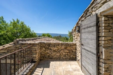 Propriété à vendre avec Mas d’Exception, Borie avec près de 310m2,à Gordes (84). piscine sur 3,4 hectares
