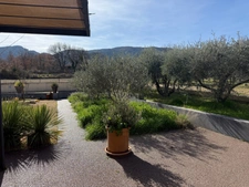 Mas rénové à vendre en campagne de OPPEDE (84), près 200 m2, 3 chambres sur terrain attenant piscinable de près de 1075 m2.