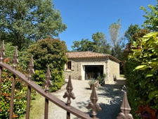Dpt Vaucluse (84), à vendre aux Imberts quartier de GORDES, maison de plein pied avec 3 chambres et 1600 m2 de jardin  