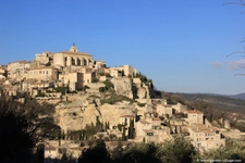 Terrain constructible à vendre de 1500 m2 dans le hameau des Imbert à GORDES (84) 