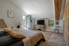 Propriété à vendre avec Mas d’Exception, Borie avec près de 310m2,à Gordes (84). piscine sur 3,4 hectares