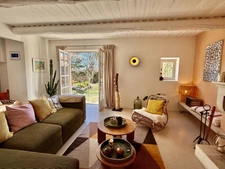 Village farmhouse with garden and swimming pool in a hamlet of Murs, 7 minutes from Gordes