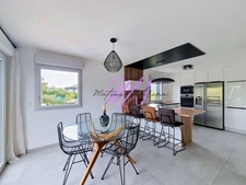 VÉTRAZ-MONTHOUX – Duplex T4 meublé, sur les hauteurs – Disponible de suite