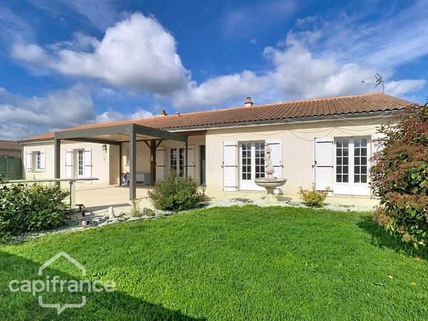 Maison à vendre 7 pièces MAUZE THOUARSAIS (79)