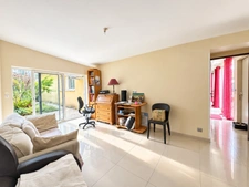  Villa plain-pied 195 m², piscine et garage  PEGOMAS (06)