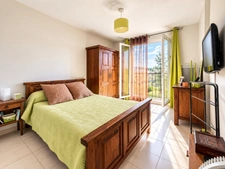 Appartement à vendre 4 pièces GRASSE (06)G – T4 TRAVERSANT 82 m² – TERRASSE – VUE DÉGAGÉE – GARAGE & CAVE