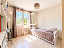 Appartement à vendre 4 pièces GRASSE (06)G – T4 TRAVERSANT 82 m² – TERRASSE – VUE DÉGAGÉE – GARAGE & CAVE