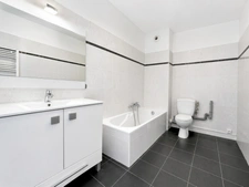 Grasse – Appartement T3 de 60 m² avec terrasse, garage et parking 